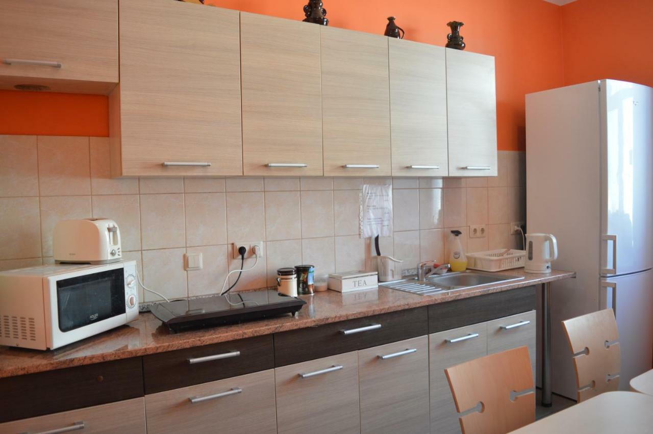 Gogol Park Hostel รีกา ภายนอก รูปภาพ